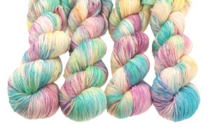 Włóczka ręcznie barwiona merino 100% 100g ( M22)            