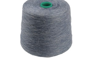 Przędza włóczka     Len  100% 1,34kg (CE14)  