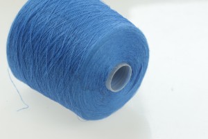 Przędza włóczka     Len  100% 0,6kg (CE53)                