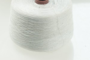Przędza włóczka     Len  100% 1,2kg (CE58)                   